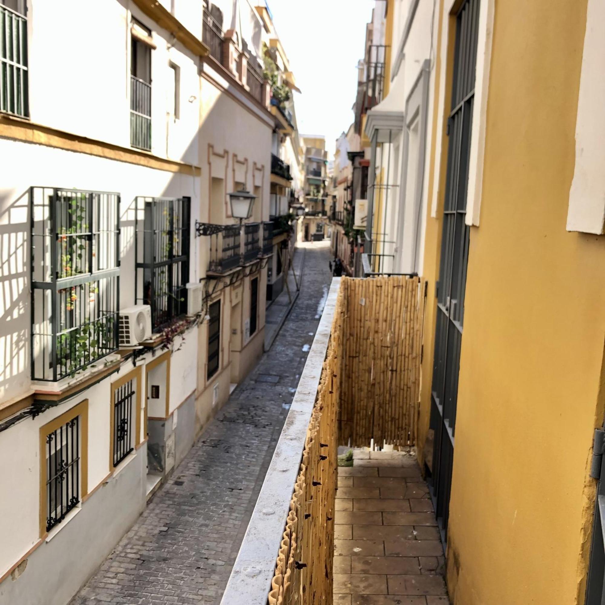 Apartamentos Alfaqueque B Sevilla Exteriör bild