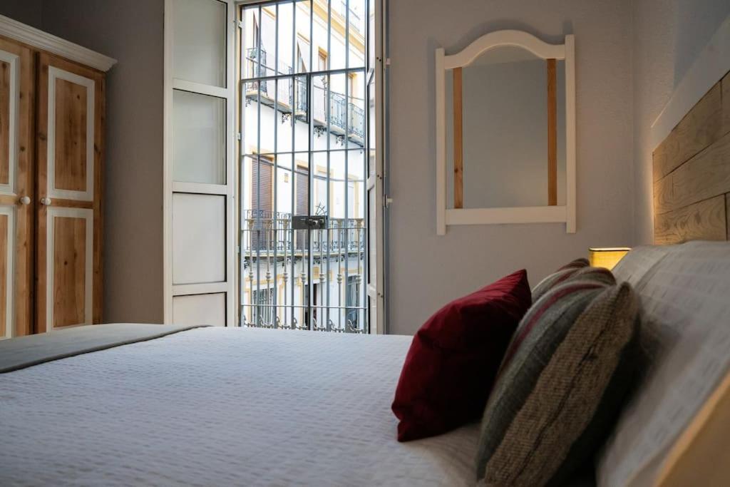 Apartamentos Alfaqueque B Sevilla Exteriör bild