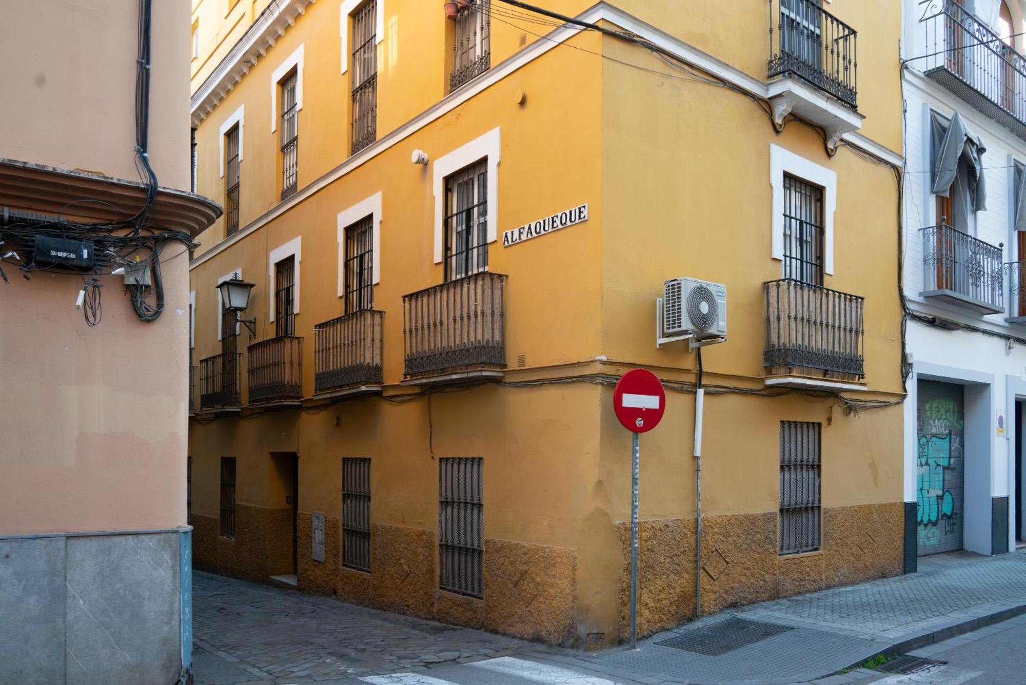 Apartamentos Alfaqueque B Sevilla Exteriör bild